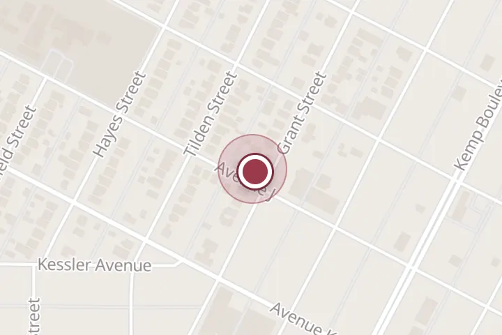 Street map around 1916 Grant St, Wichita Falls, with a pin at The Hair Port